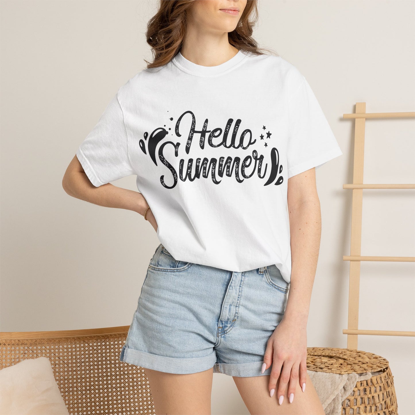 Hello Summer Graphic T-Shirt