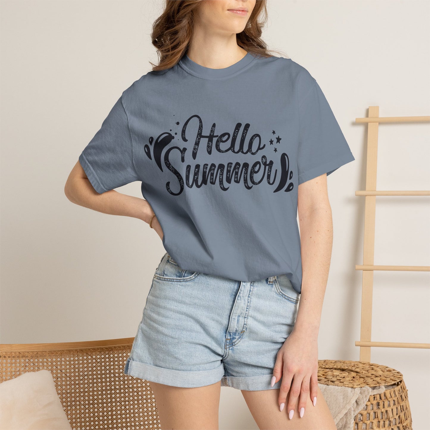 Hello Summer Graphic T-Shirt