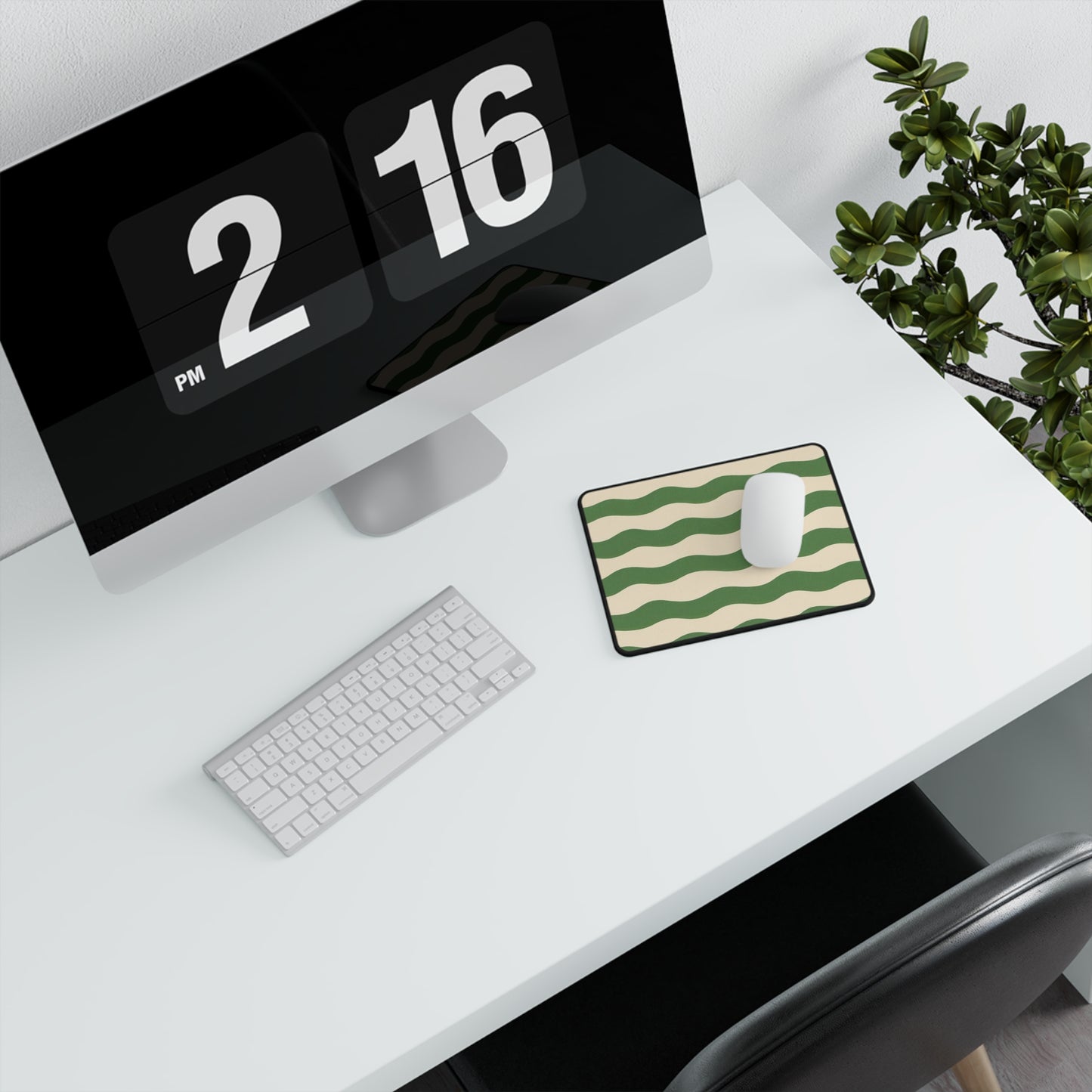 Retro Wavy Stripe Mouse Pad