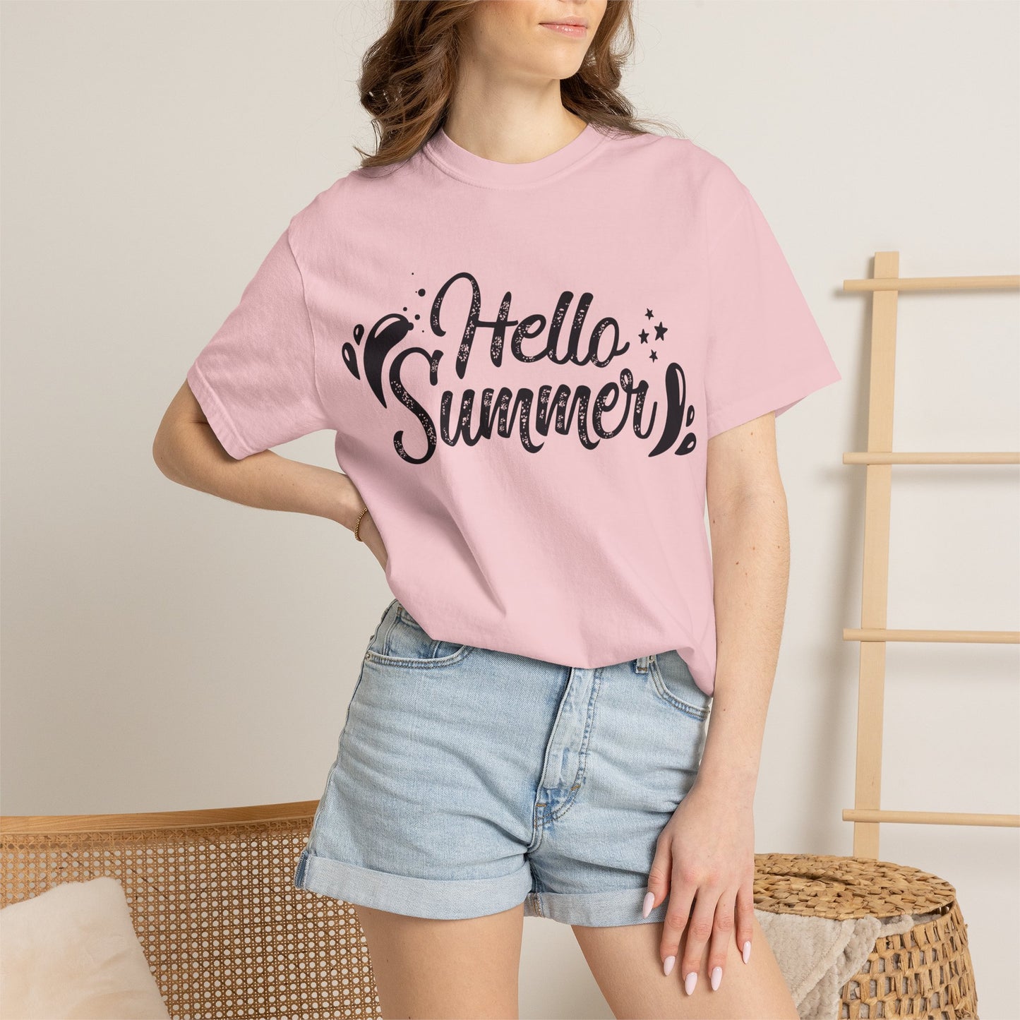 Hello Summer Graphic T-Shirt